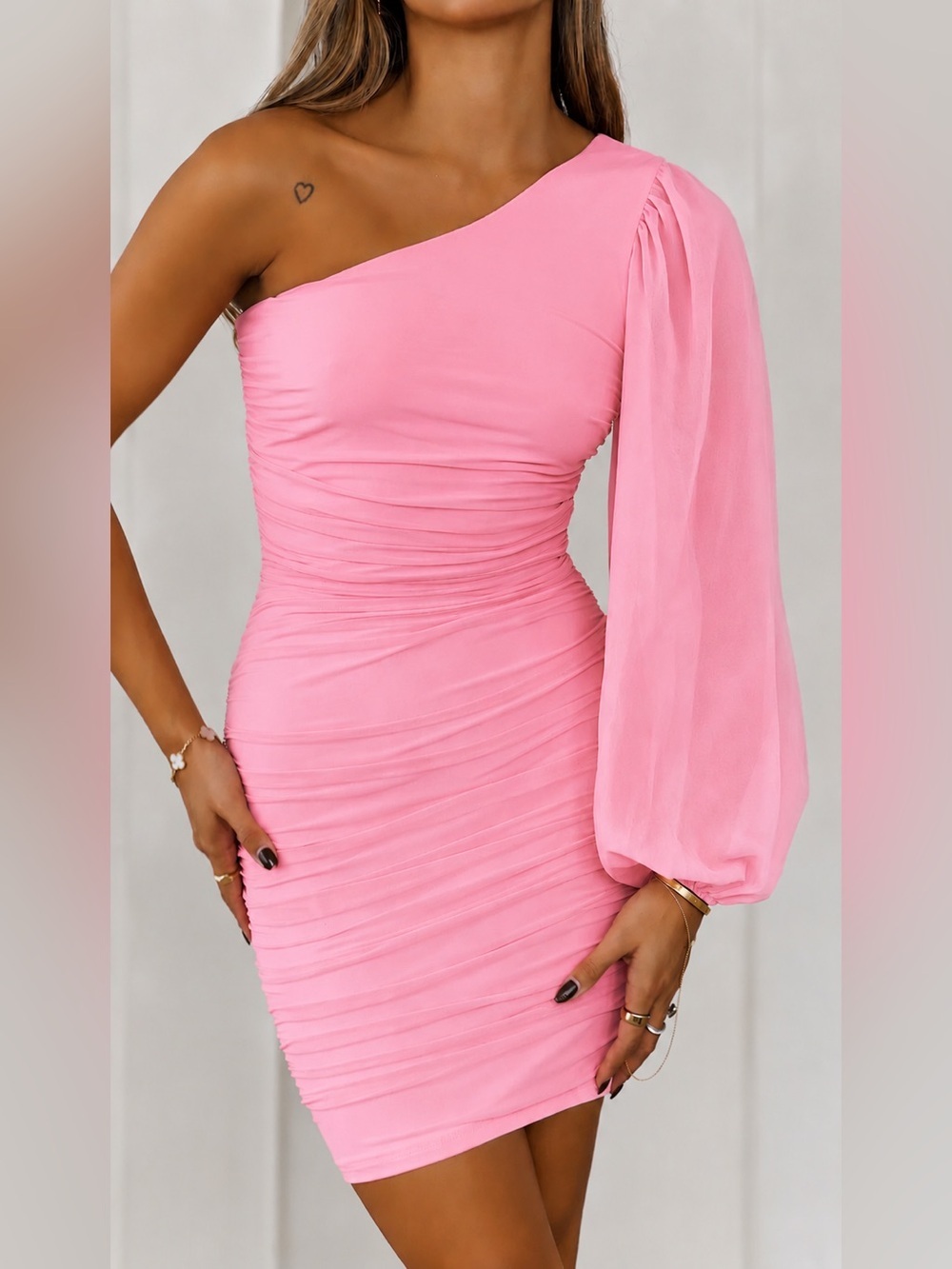 Hello Molly NWOT one shoulder ruched pink mini dress, size 6